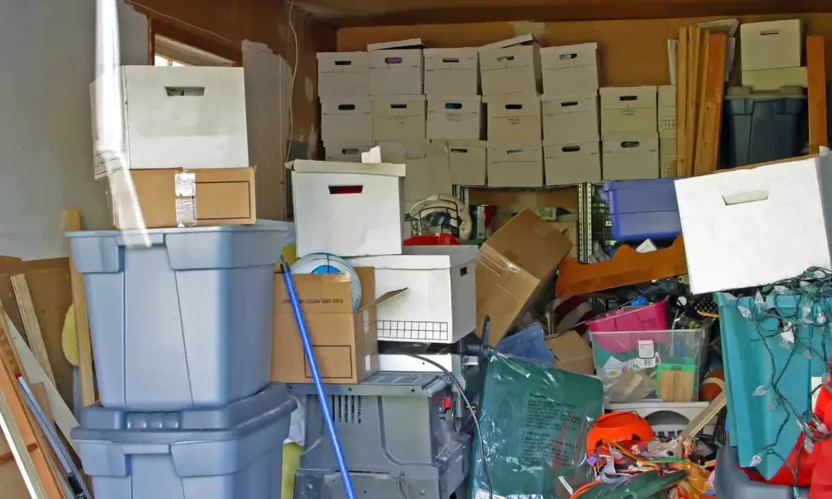 Professional garage cleanout in Grayslake, IL