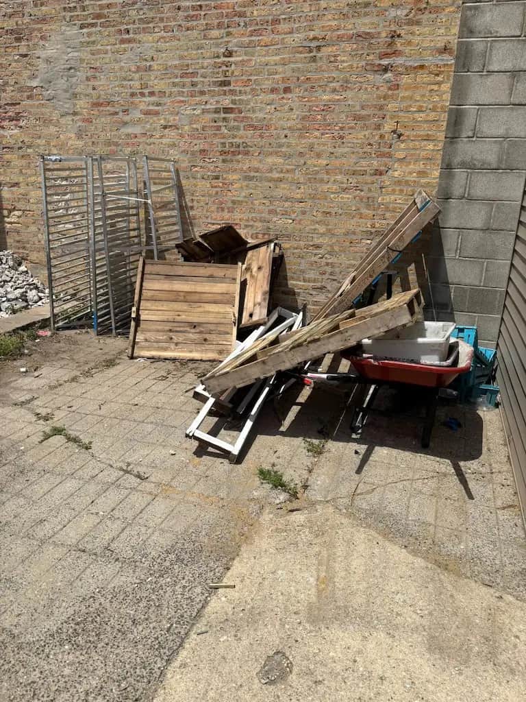 Debris and junk removal service in Grayslake, IL