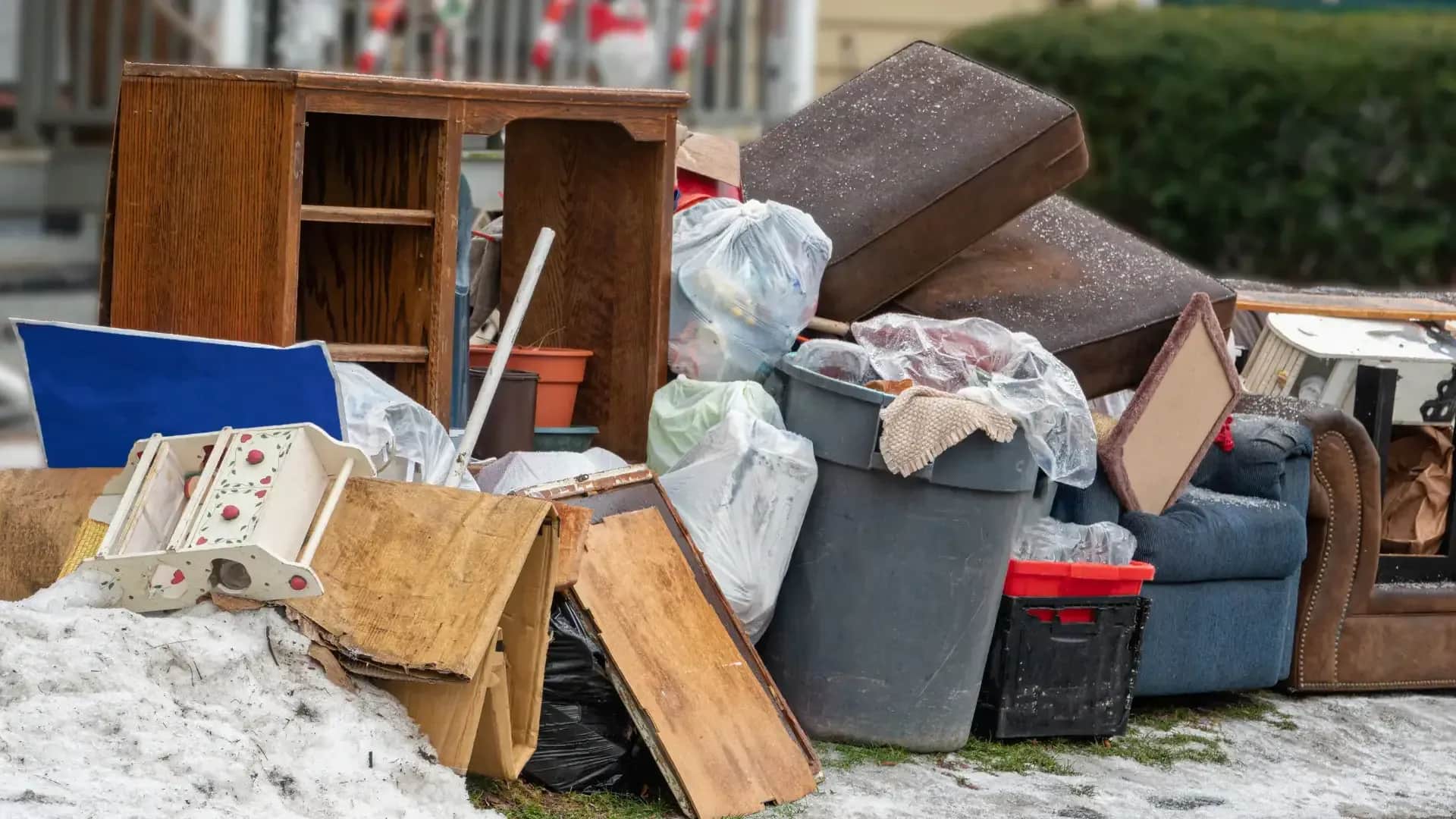 Professional furniture removal in Grayslake, IL